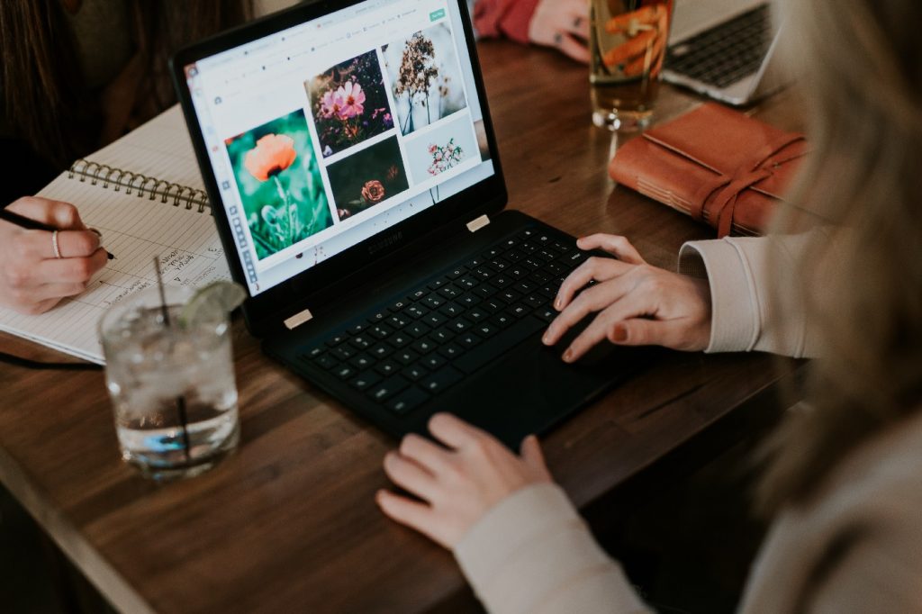 girl using laptop